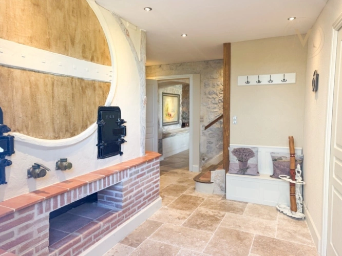 Photos 17 - Touristique - Maison de caractère avec vue dominante, piscine et gîte indépendant  (47)