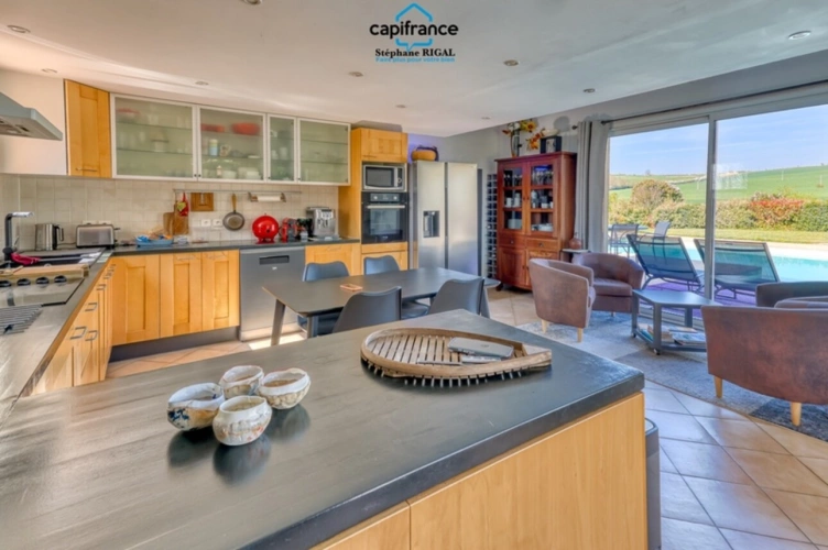 Photos 7 - Touristique - Propriete à vendre 11 pièces MONSEGUR (47) Propriété avec maison et maison d'amis de 260m2 habitables sur 12 757m² de terrain - 2 piscines