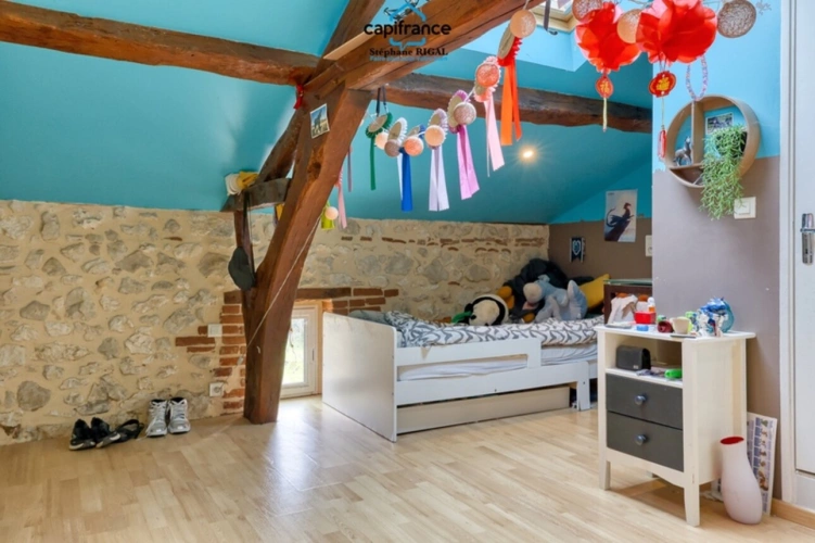 Photos 21 - Touristique - Propriete à vendre 11 pièces MONSEGUR (47) Propriété avec maison et maison d'amis de 260m2 habitables sur 12 757m² de terrain - 2 piscines