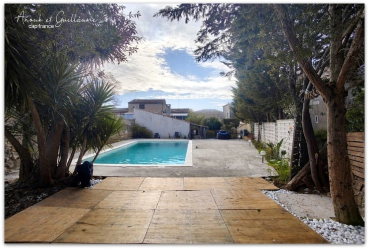 Photos 2 - Touristique - Exclusivité - Propriété comprenant maison d'habitation, 2 studios, 1 gîte, 1 love room avec piscine et garage - Roujan (34320)