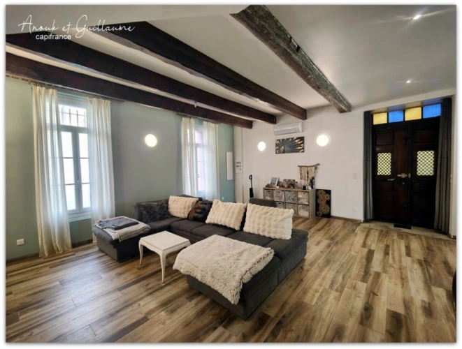 Photos 3 - Touristique - Exclusivité - Propriété comprenant maison d'habitation, 2 studios, 1 gîte, 1 love room avec piscine et garage - Roujan (34320)