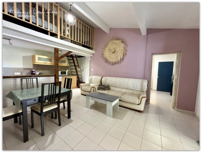 Photos 10 - Touristique - Exclusivité - Propriété comprenant maison d'habitation, 2 studios, 1 gîte, 1 love room avec piscine et garage - Roujan (34320)