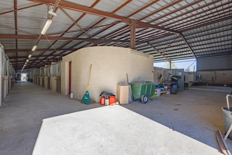 Photos 8 - Équestre - Ecurie à forte rentabilité - Activité de transit