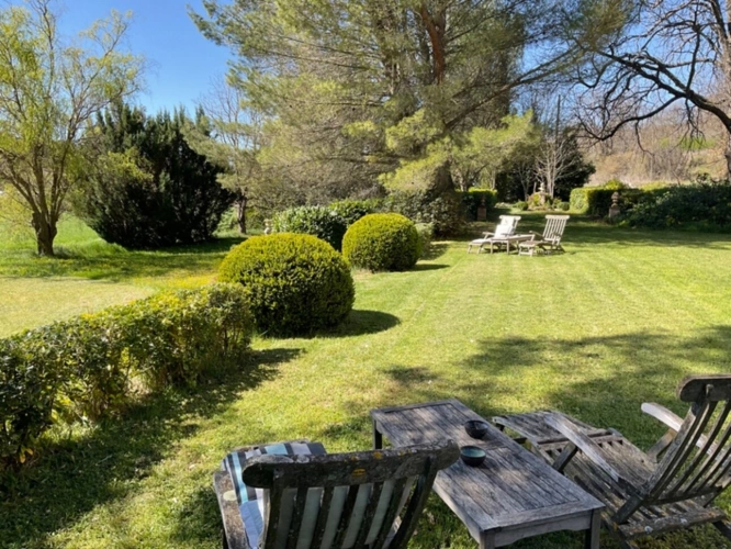 Photos 1 - Prestige - Maison de Maître 10 pièces sur 3 hectares proche Manosque , entre campagne et champs de lavandes