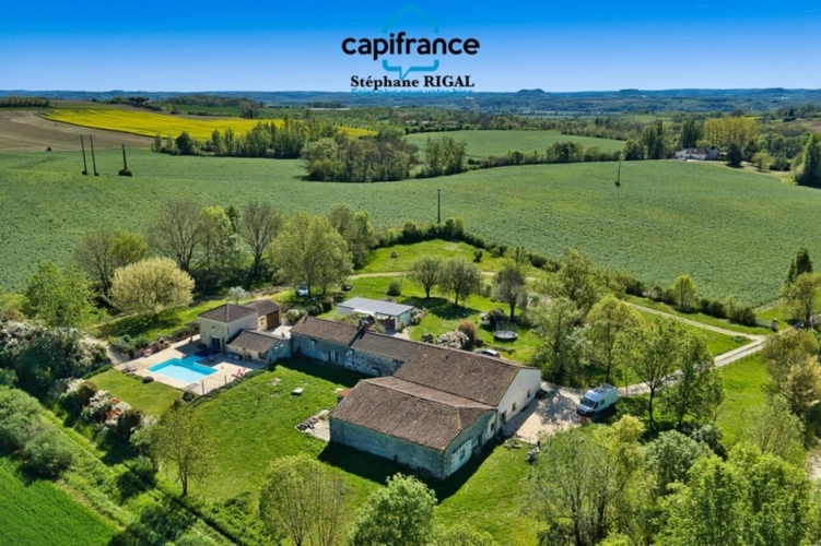 Photos 23 - Touristique - Propriete à vendre 11 pièces MONSEGUR (47) Propriété avec maison et maison d'amis de 260m2 habitables sur 12 757m² de terrain - 2 piscines