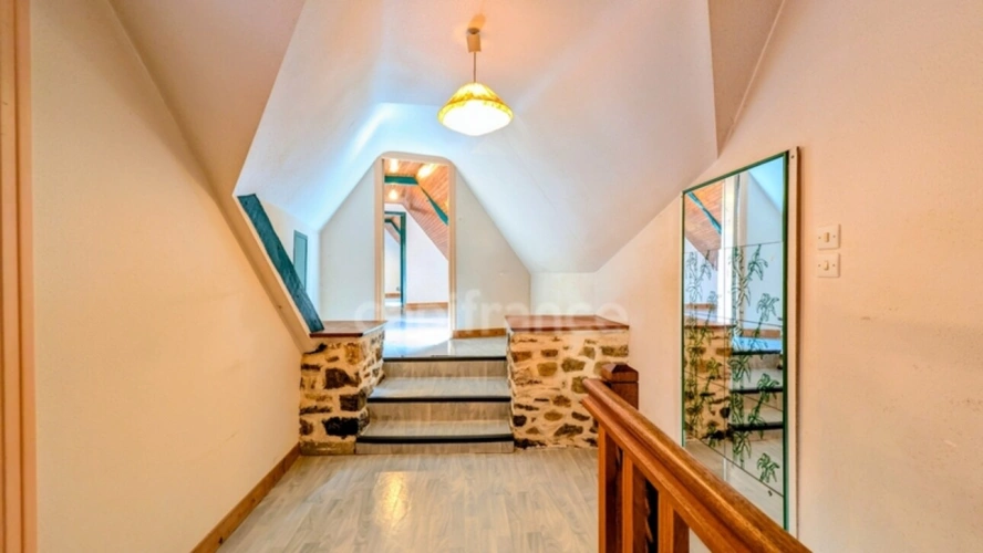 Photos 27 - Prestige - Propriéte - Maison d'habitation avec deux gites d'étape - chambres d'hôtes - ROSNOEN (29)