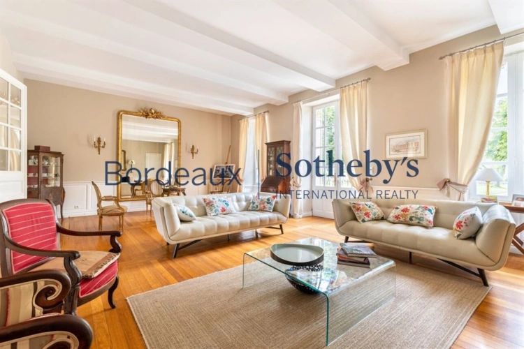 Photos 6 - Prestige - BORDEAUX 30MN - SOMPTUEUSE PROPRIÉTÉ DE MAÎTRE - 4,5 HECTARES - DÉPENDANCES - PISCINE