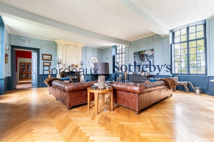 Photos 5 - Prestige - BORDEAUX 35MN - SOMPTUEUSE CHARTREUSE XVIII° ET SA PROPRIÉTÉ DU XV° - 6 HECTARES - DÉPENDANCES