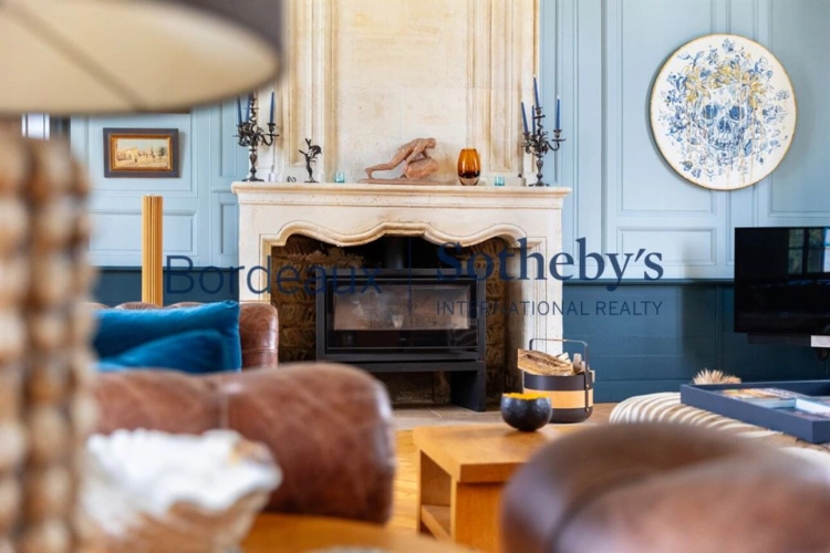 Photos 18 - Prestige - BORDEAUX 35MN - SOMPTUEUSE CHARTREUSE XVIII° ET SA PROPRIÉTÉ DU XV° - 6 HECTARES - DÉPENDANCES