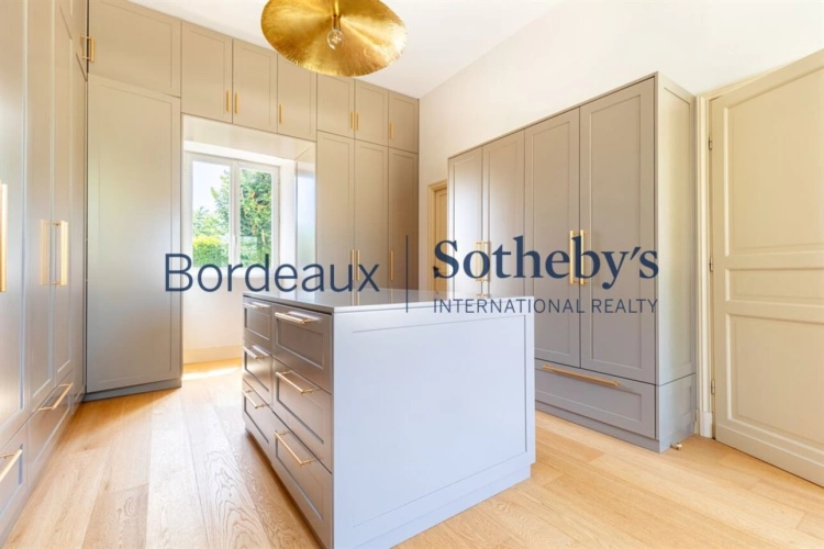 Photos 14 - Prestige - BORDEAUX 20MN - ENTRE-DEUX-MERS - SOMPTUEUSE PROPRIÉTÉ XVIII° - 1,6 HA - PISCINE - DÉPENDANCES