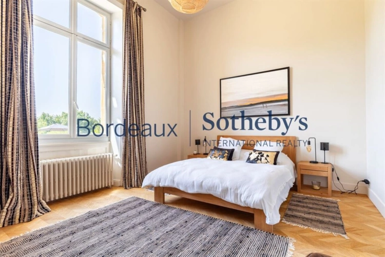 Photos 17 - Prestige - BORDEAUX 20MN - ENTRE-DEUX-MERS - SOMPTUEUSE PROPRIÉTÉ XVIII° - 1,6 HA - PISCINE - DÉPENDANCES