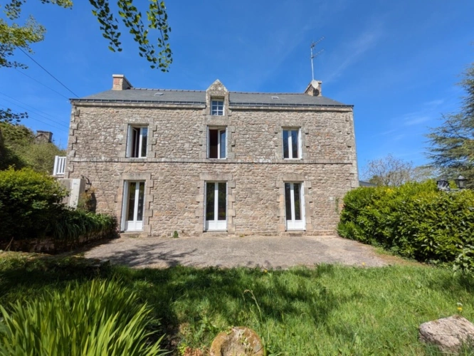 Photos 1 - Prestige - BUBRY PROPRIÉTÉ COMPOSÉE D' UNE BELLE MAISON BOURGEOISE DE 6 PIÈCES  190 M² ENVIRON GARAGE ET DÉPENDANCE PARCELLE DE 4160M² EN PARTIE AMÉNAGEABLE