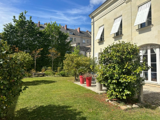 Photos 12 - Prestige - Exceptionnel au coeur de Saumur et des bords de loire une demeure de 375 m² - dépendances - Garages - jardin -1439m²