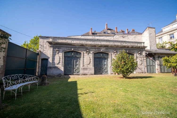 Photos 14 - Prestige - Exceptionnel au coeur de Saumur et des bords de loire une demeure de 375 m² - dépendances - Garages - jardin -1439m²