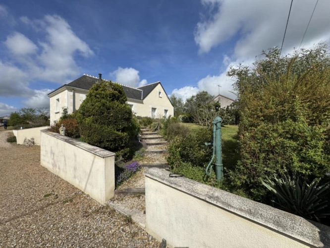 Photos 2 - Prestige - Propriété de charme dans un environnement préservé LOCHE-SUR