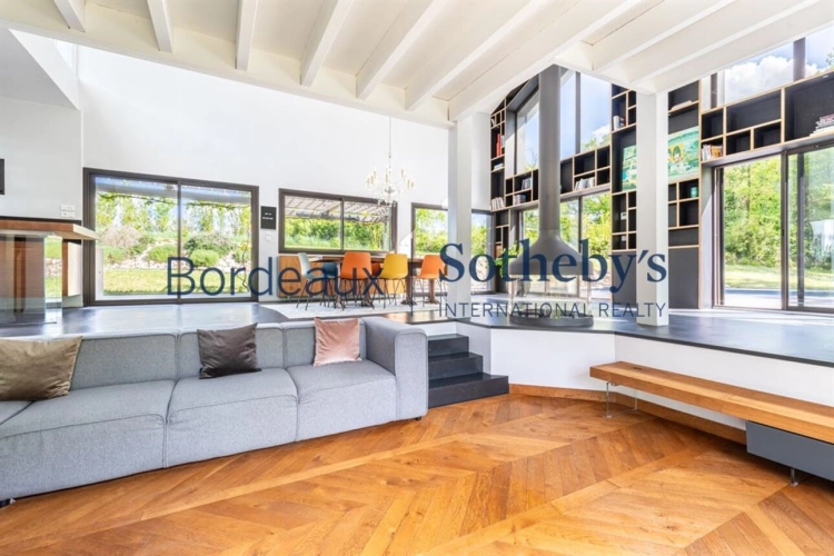 Photos 8 - Prestige - BORDEAUX 15MN - EXCEPTIONNELLE VILLA D'ARCHITECTE 335M² - PARC - PISCINE - 6 CHAMBRES - GARAGES