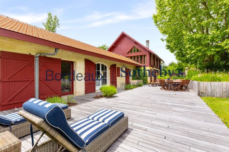 Photos 8 - Prestige - BORDEAUX 15MN - SOMPTUEUSE PROPRIÉTÉ - ANCIENNES ÉCURIES RÉNOVÉES - 280M² - PARC 3000M² - PISCINE