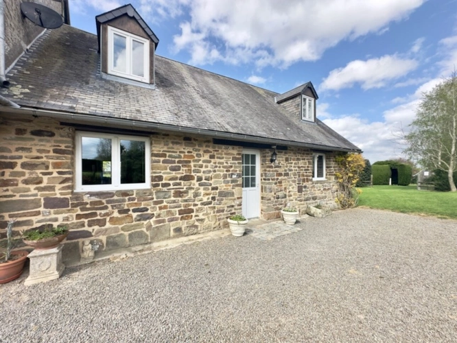 Photos 14 - Prestige - ENSEMBLE IMMOBILIER - ACTIVITE TOURISTIQUE- A VENDRE – MAISON + 3 GÎTES – PISCINES – VILLEDIEU-LES-POÊLES (MANCHE, NORMANDIE) (50)