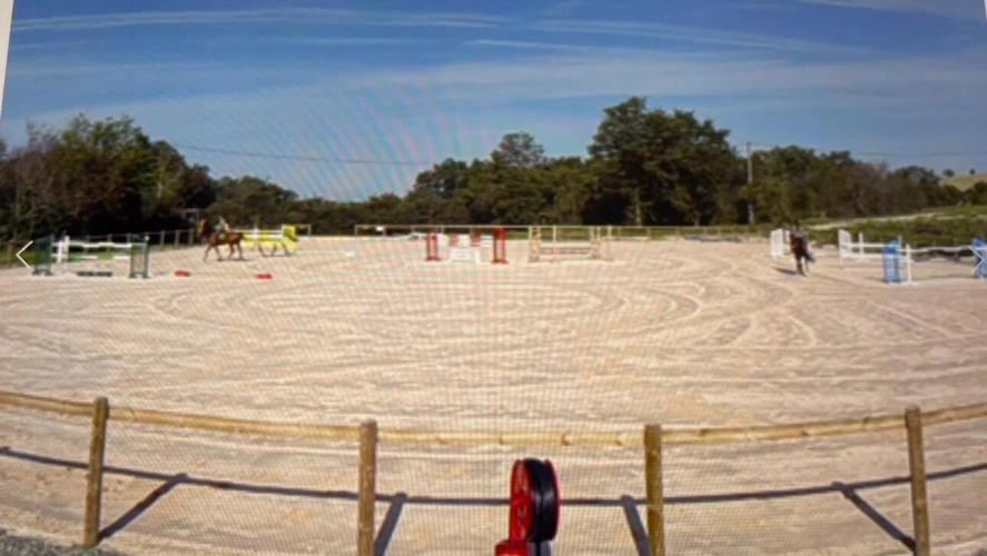 Photos 4 - Équestre - EXCLUSIVITE - Propriété Equestre sur 10 Hectares avec Manège