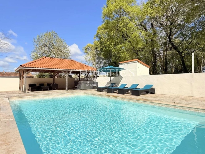 Photos 6 - Prestige - Propriété de caractère avec piscine, dépendances et terrain clos