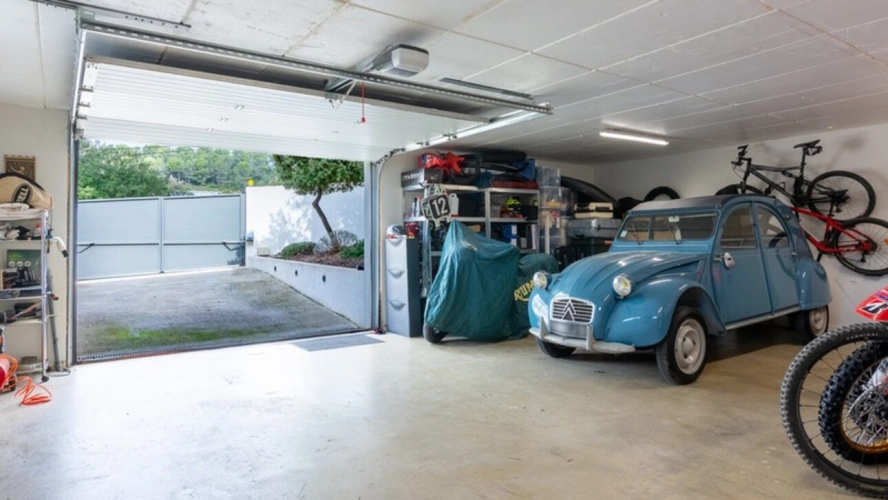 Photos 16 - Prestige - Maison à vendre 10 pièces SAINT MARC JAUMEGARDE - Visite virtuelle & vidéo sur demande