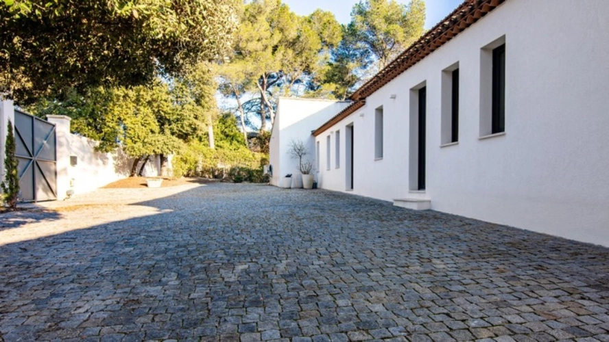 Photos 20 - Prestige - Maison à vendre 10 pièces SAINT MARC JAUMEGARDE - Visite virtuelle & vidéo sur demande