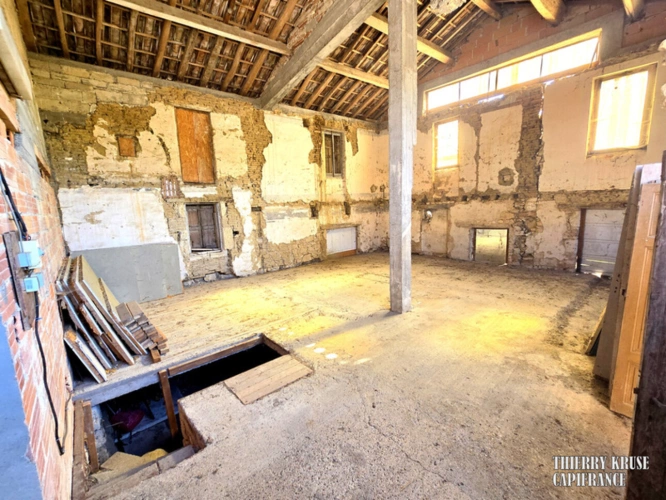 Photos 4 - Prestige - Propriété à fort potentiel – Hangars & bâtiments – 450 m² exploitables sur 15 000 m² de terrain aménageable – Changement de destination possible