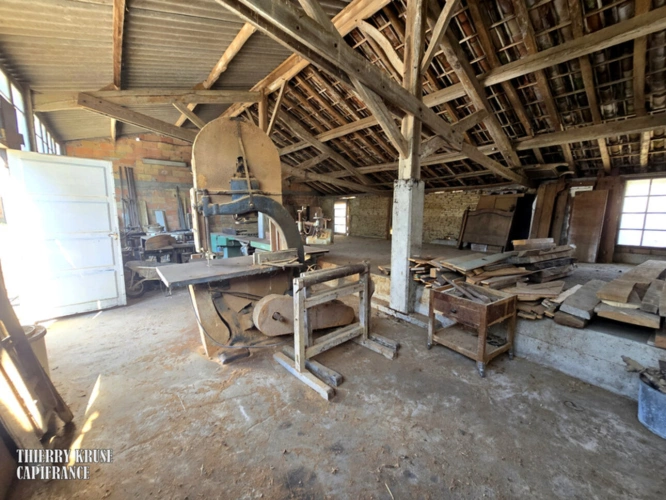 Photos 18 - Prestige - Propriété à fort potentiel – Hangars & bâtiments – 450 m² exploitables sur 15 000 m² de terrain aménageable – Changement de destination possible