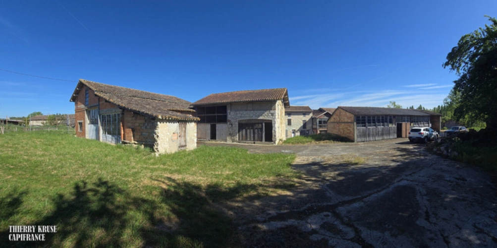 Photos 9 - Prestige - Propriété à fort potentiel – Hangars & bâtiments – 450 m² exploitables sur 2 000 m² de terrain – Changement de destination possible