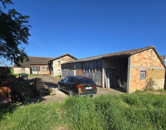 Photos 18 - Prestige - Propriété à fort potentiel – Hangars & bâtiments – 450 m² exploitables sur 2 000 m² de terrain – Changement de destination possible