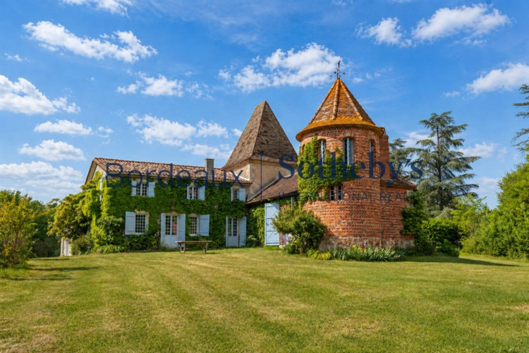 Photos 4 - Prestige - BORDEAUX 1H - SOMPTUEUSE PROPRIÉTÉ DE CAMPAGNE - 41HA - LAC PRIVÉ - DOMAINE UNIQUE
