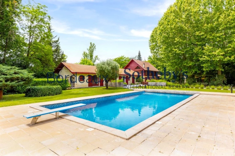 Photos 7 - Prestige - BORDEAUX 15MN - SOMPTUEUSE PROPRIÉTÉ - ANCIENNES ÉCURIES RÉNOVÉES - 280M² - PARC 3000M² - PISCINE