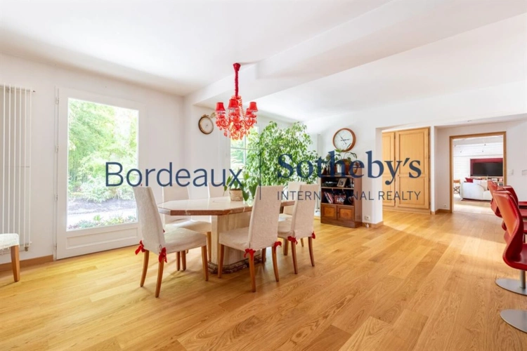 Photos 15 - Prestige - BORDEAUX 15MN - SOMPTUEUSE PROPRIÉTÉ - ANCIENNES ÉCURIES RÉNOVÉES - 280M² - PARC 3000M² - PISCINE