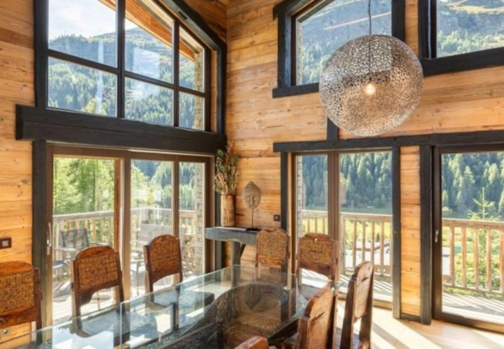 Photos 1 - Prestige - ENSEMBLE ALPIN ULTRA-PREMIUM de 3 400 m² à TIGNES (73) 5 Chalets haut de gamme , accès ski au pied, vue, piscine