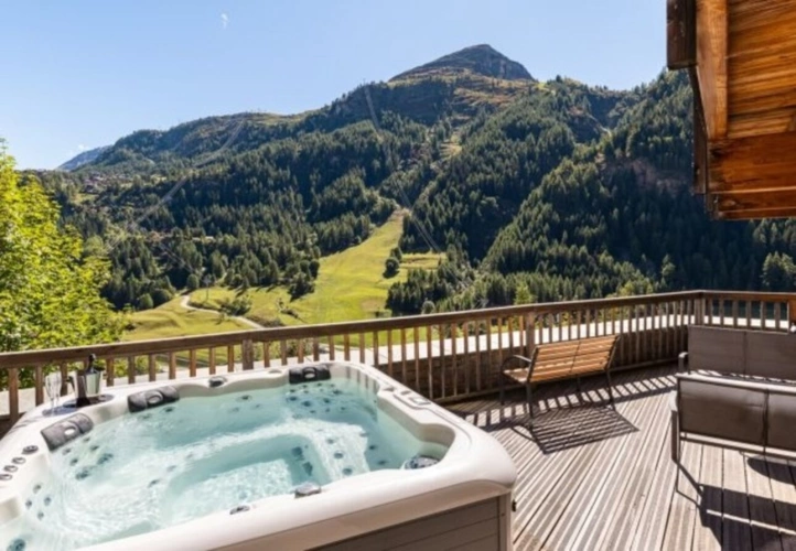 Photos 3 - Prestige - ENSEMBLE ALPIN ULTRA-PREMIUM de 3 400 m² à TIGNES (73) 5 Chalets haut de gamme , accès ski au pied, vue, piscine