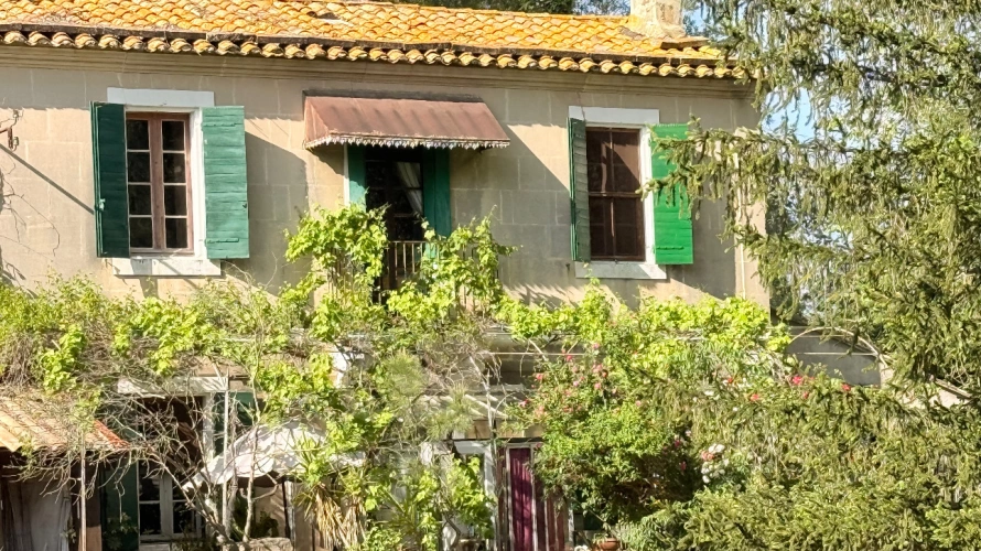 Photos 3 - Equestrian - Characterful agricultural property at the gates of Fontvieille 2.5 hectares