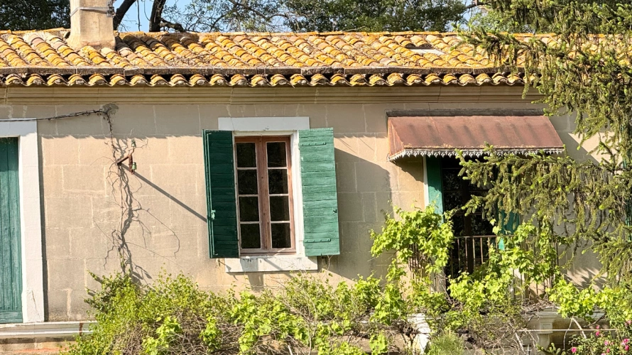 Photos 4 - Equestrian - Characterful agricultural property at the gates of Fontvieille 2.5 hectares