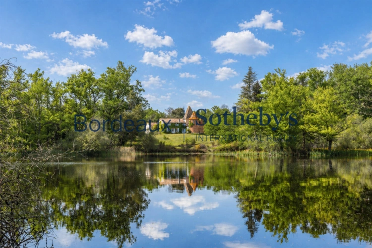 Photos 1 - Prestige - BORDEAUX 1H - SOMPTUEUSE PROPRIÉTÉ DE CAMPAGNE - 41HA - LAC PRIVÉ - DOMAINE UNIQUE