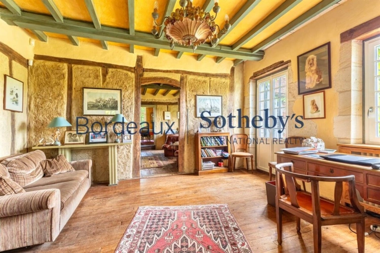 Photos 11 - Prestige - BORDEAUX 1H - SOMPTUEUSE PROPRIÉTÉ DE CAMPAGNE - 41HA - LAC PRIVÉ - DOMAINE UNIQUE