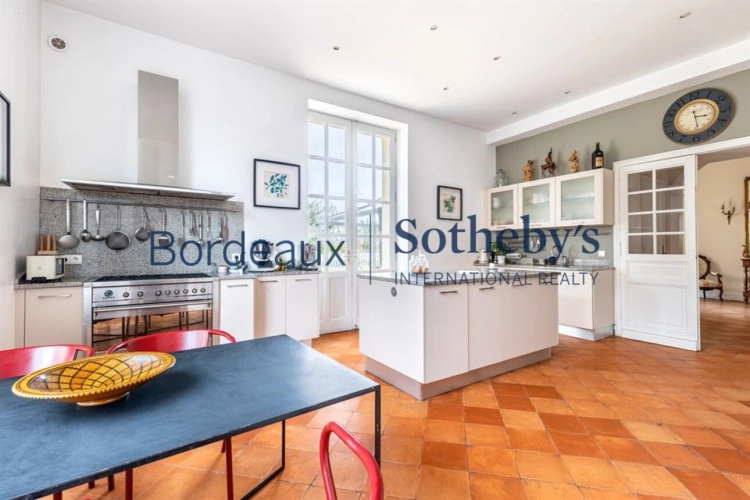 Photos 9 - Prestige - BORDEAUX 30MN - SOMPTUEUSE PROPRIÉTÉ DE MAÎTRE - 4,5 HECTARES - DÉPENDANCES - PISCINE