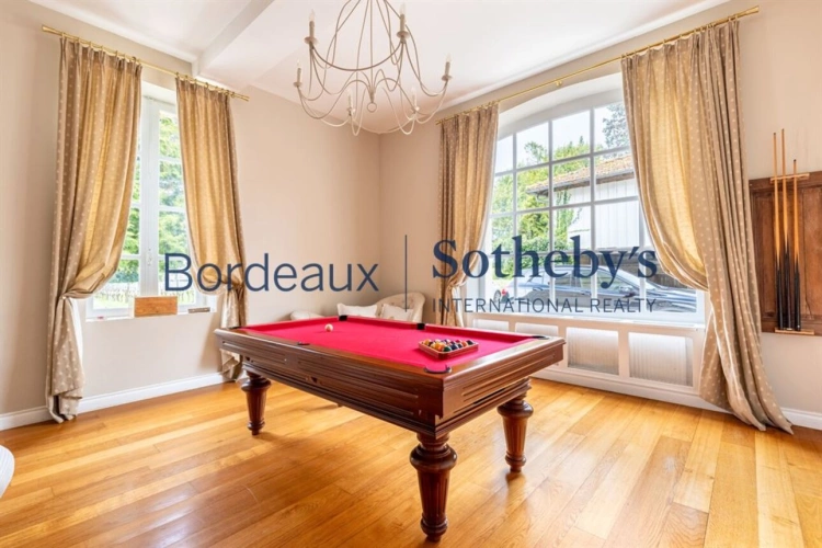 Photos 10 - Prestige - BORDEAUX 30MN - SOMPTUEUSE PROPRIÉTÉ DE MAÎTRE - 4,5 HECTARES - DÉPENDANCES - PISCINE
