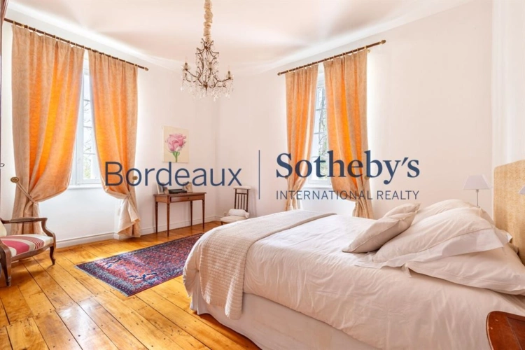 Photos 15 - Prestige - BORDEAUX 30MN - SOMPTUEUSE PROPRIÉTÉ DE MAÎTRE - 4,5 HECTARES - DÉPENDANCES - PISCINE