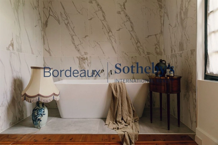 Photos 8 - Prestige - CHÂTEAU XVIII° - PISCINE - SPA - DÉPENDANCES - DOMAINE ÉQUESTRE