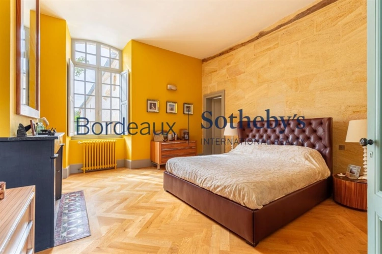 Photos 11 - Prestige - BORDEAUX 35MN - SOMPTUEUSE CHARTREUSE XVIII° ET SA PROPRIÉTÉ DU XV° - 4,5 HECTARES - DÉPENDANCES