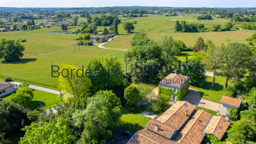 Photos 10 - Prestige - ENTRE-DEUX-MERS - SOMPTUEUSE PROPRIÉTÉ XVIII° - 1,2 HA - PISCINE - DÉPENDANCES