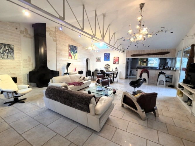 Photos 3 - Prestige - AV Propriété 21 pièces de 794m² sur terrain 3.331m² dont 407m² habitable, 200mt de l'Océan, ST PIERRE D'OLERON (17)