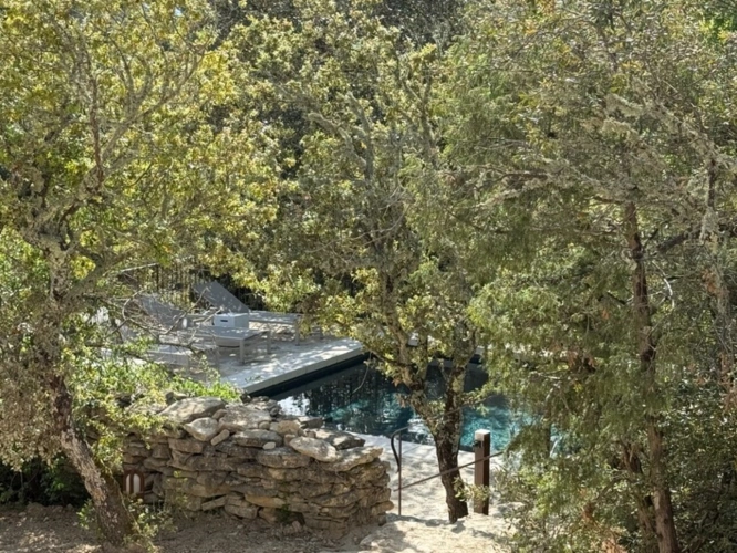 Photos 4 - Prestige - Propriete à vendre : Exceptionnel ensemble de Bories au cœur du Luberon, à Gordes (84) 3 suites, piscine