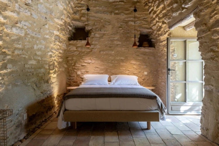 Photos 10 - Prestige - Propriete à vendre : Exceptionnel ensemble de Bories au cœur du Luberon, à Gordes (84) 3 suites, piscine