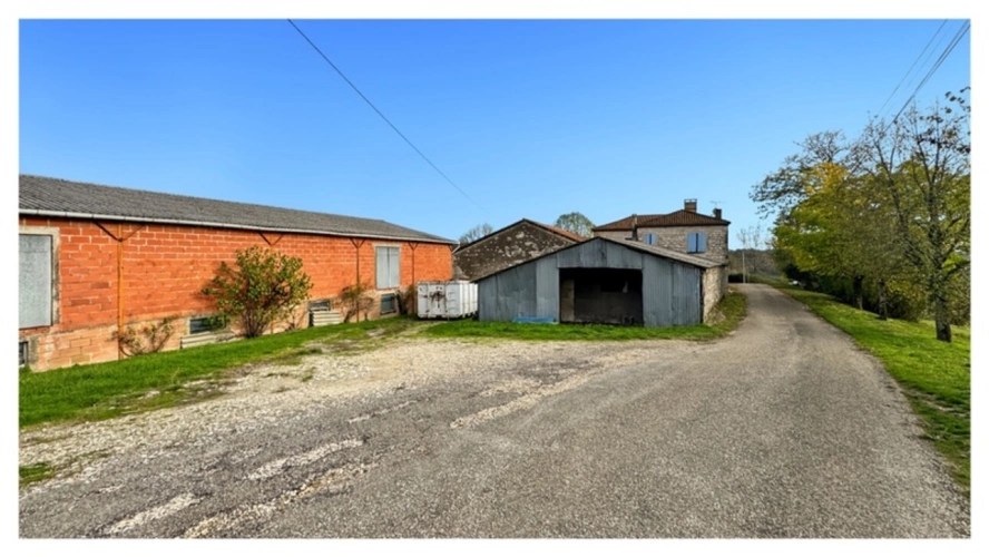 Photos 10 - Rurale - Corps de ferme avec dépendances sur 2 ha – Pont-du-Casse (proche Agen)