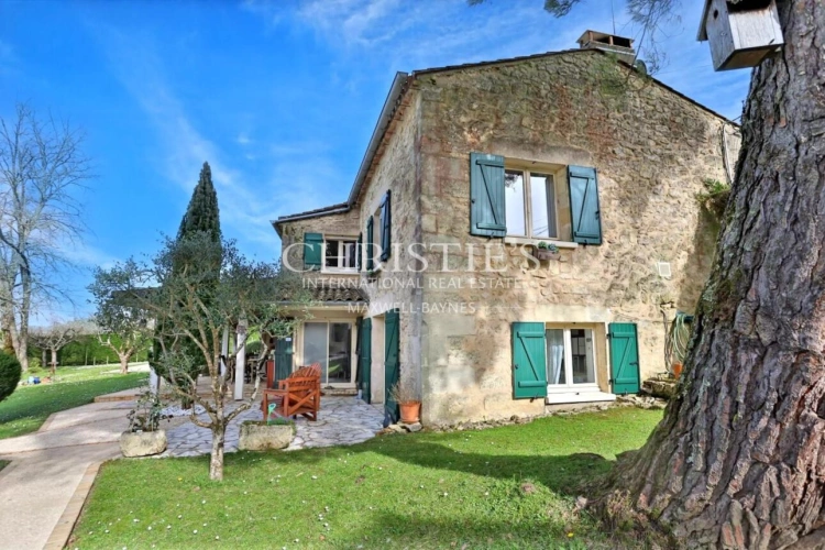 Photos 3 - Prestige - Propriété très bien entretenue : un grand gîte, deux chambres d’hôtes et une maison principale. À 15 minutes de Saint-Émilion